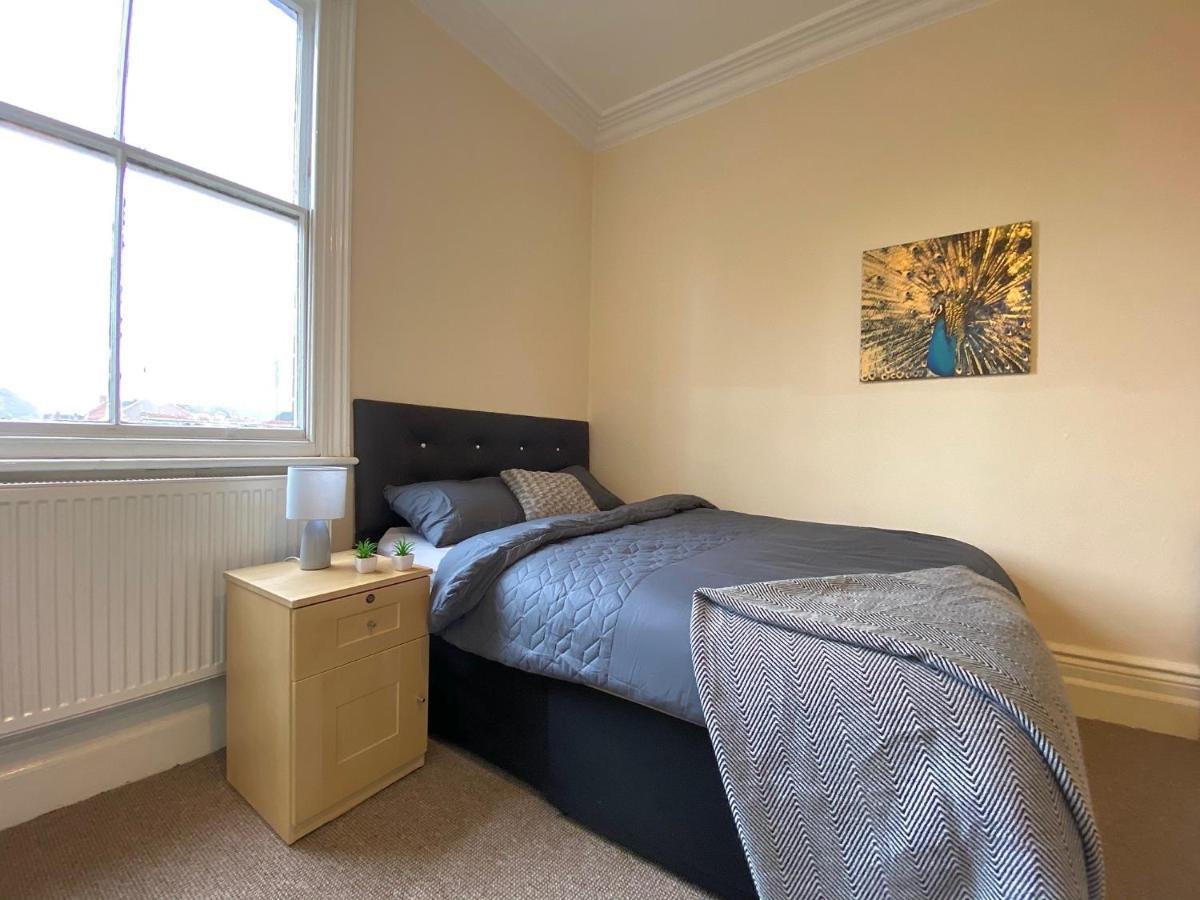Spacious Victorian Studio Flat Apartman Doncaster Kültér fotó